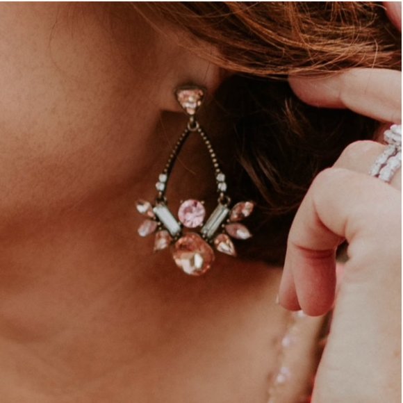 Park Lane Rose' Earrings - Picture 1 of 3